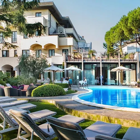 Piccola Vela Ξενοδοχείο 4*